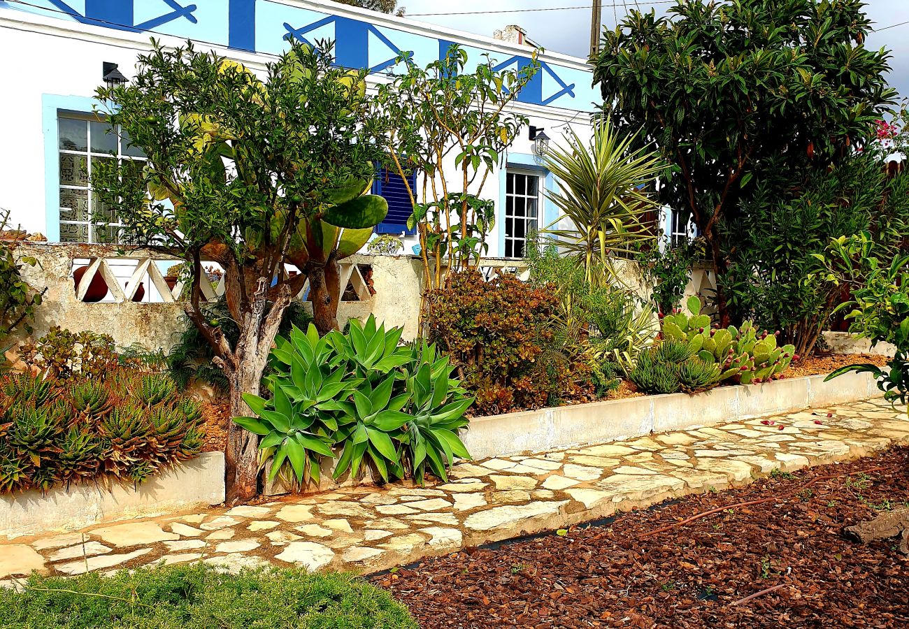 Villa in Santa Catarina Fonte Bispo - Casa Catarina by Portucasa